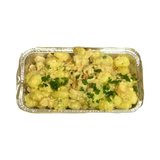 GNOCCHI SÝROVÉ - Gnocchi Sýrové — Gnocchi, sýrová omáčka (3 druhy sýrů) a kuřecí maso. Krémové a syté, přímo k vám domů. Objednej online!