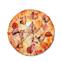 PIZZA 26 BERGAMO - Pizza BERGAMO — tomato, sýr, salám, slanina a vejce. Šťavnatá, čerstvá, přímo k vám domů. Objednej online!